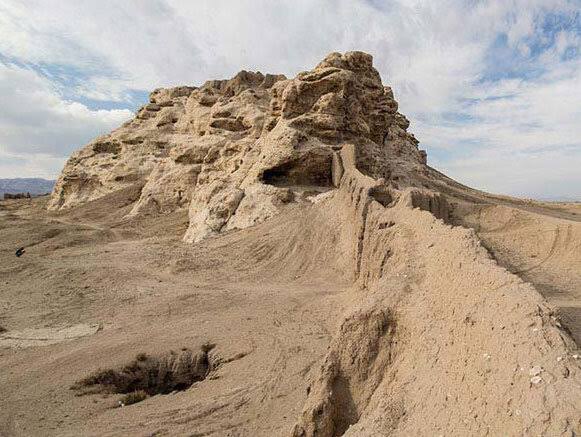آغاز اقدامات حفاظتی پس از خسارت به محوطه منبر سنگی